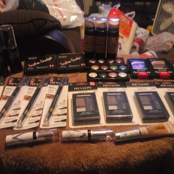 Make up bundle - Picture 1 of 8